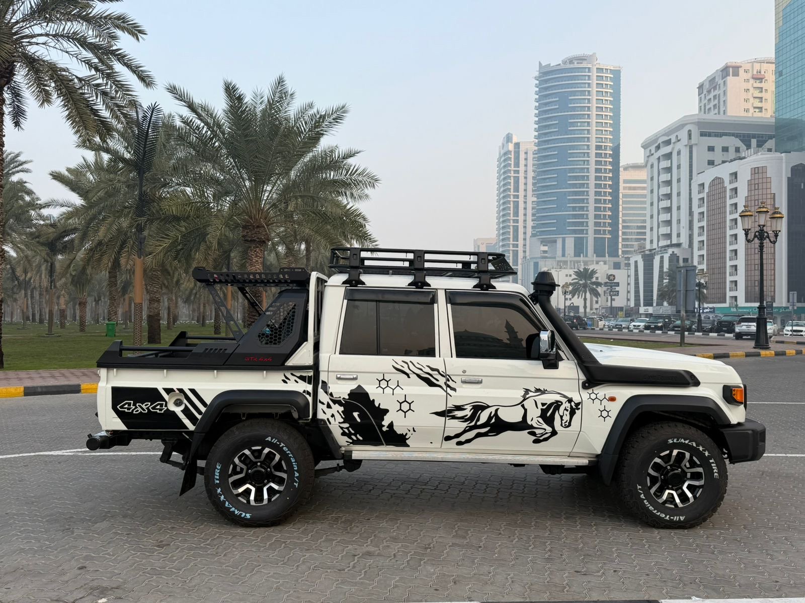 Land Cruiser HardTop 2017 Double Cabin image